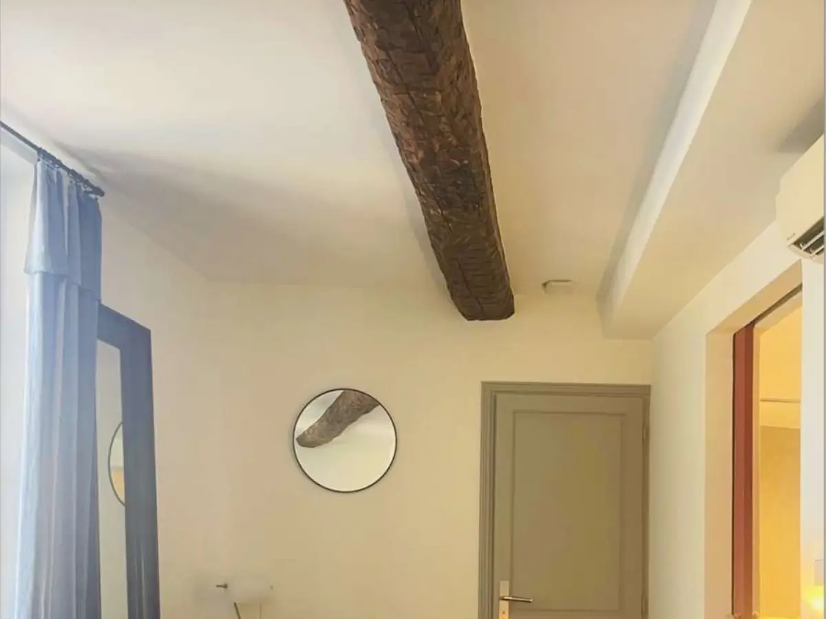House La Ponche — view 3